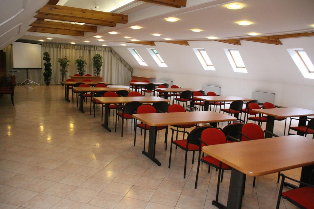 Hotel Pannonia ميسكولك المظهر الخارجي الصورة