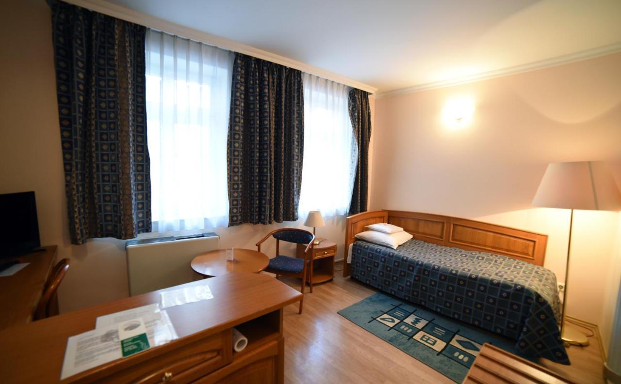 Hotel Pannonia ميسكولك المظهر الخارجي الصورة
